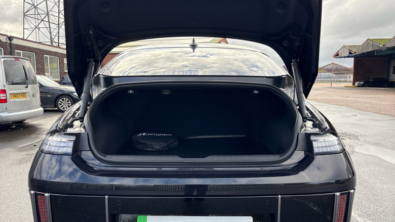 Hyundai IONIQ 6 239kW Ultimate 77kWh 4dr AWD Auto Electric Saloon